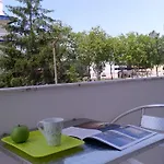 Apartament Staynfeel 01 *