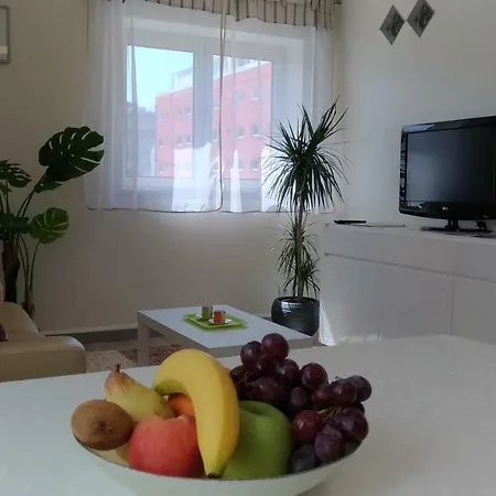 Staynfeel 01 Apartment